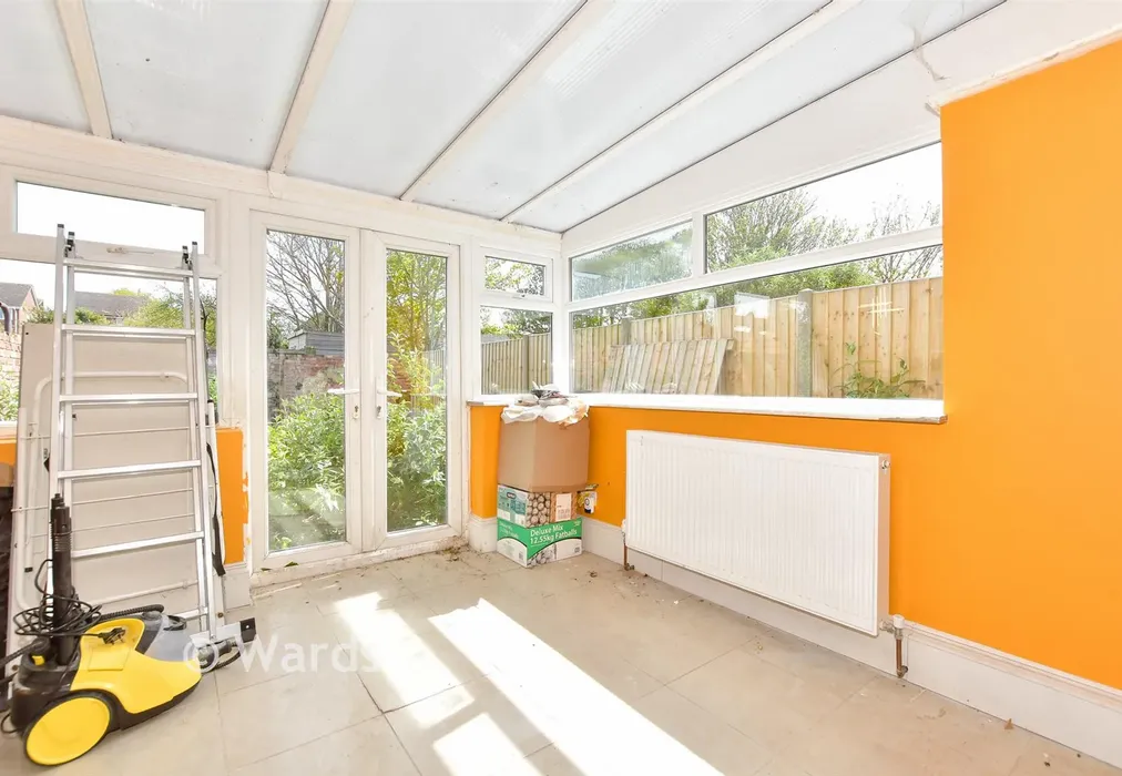 Conservatory - Linden Crescent, Folkestone, Kent - Wards of Kent