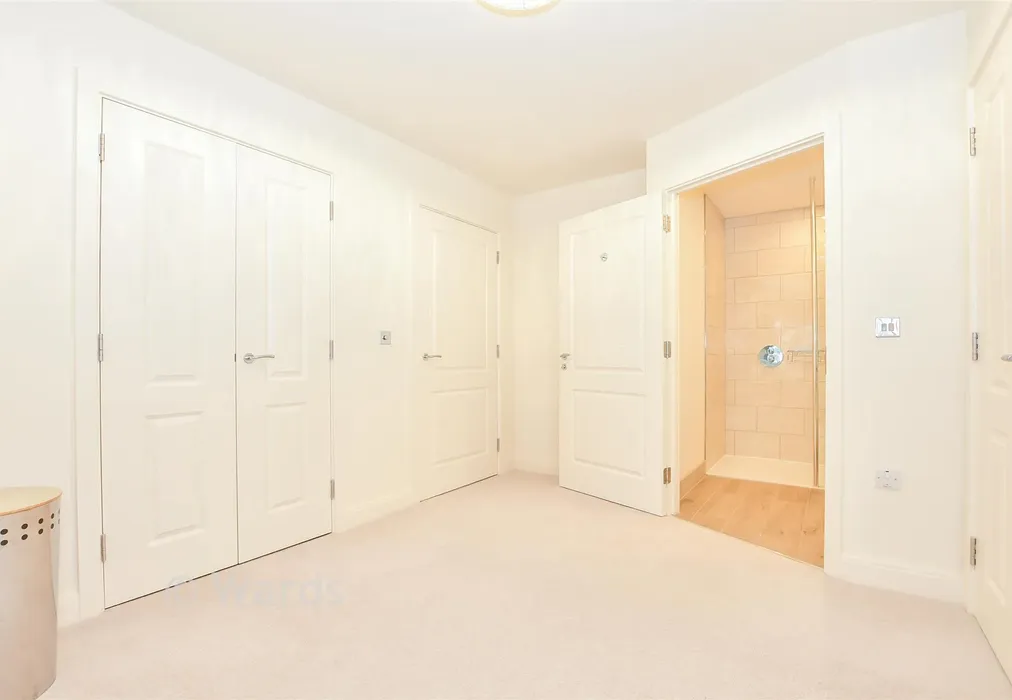 Dressing Area - Kings Square, Leeds, Maidstone, Kent - Wards of Kent