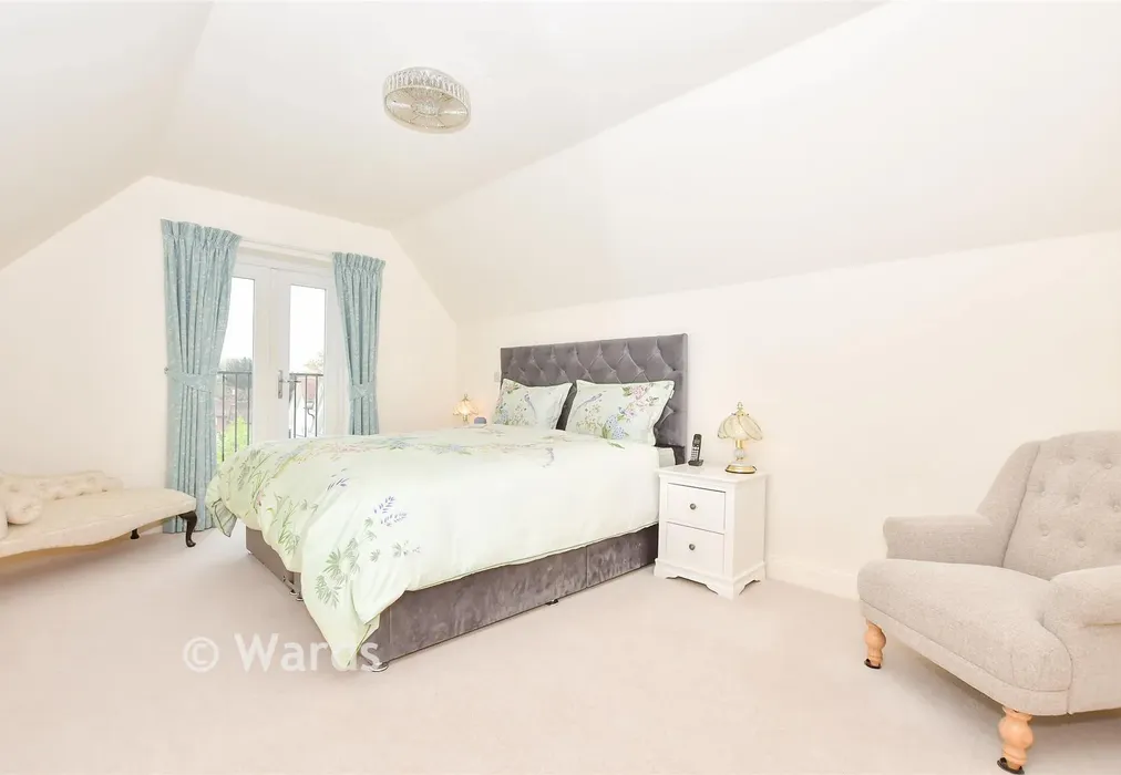 Bedroom 1 - Kings Square, Leeds, Maidstone, Kent - Wards of Kent