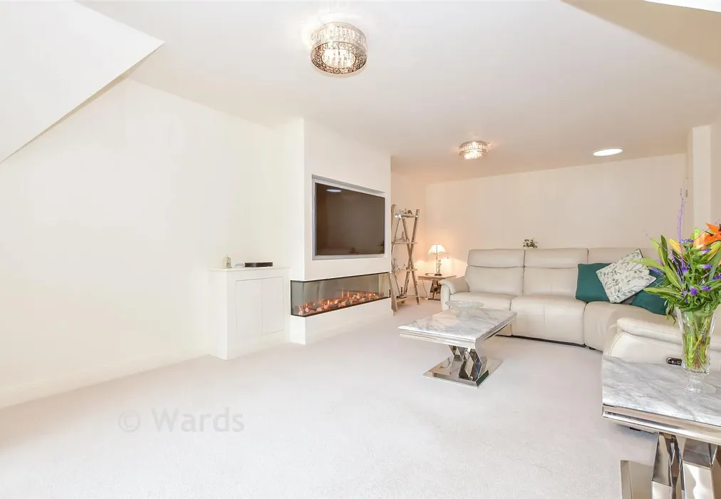 Lounge - Kings Square, Leeds, Maidstone, Kent - Wards of Kent