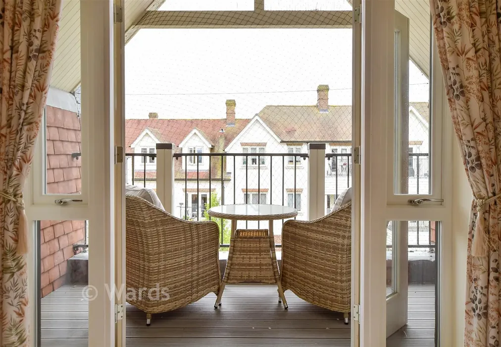 Internal Lifestyle Photograph - Kings Square, Leeds, Maidstone, Kent - Wards of Kent