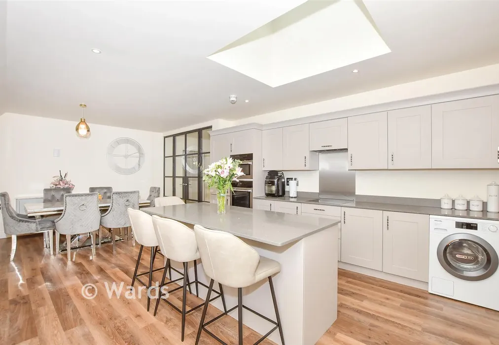 Kitchen/Diner - Kings Square, Leeds, Maidstone, Kent - Wards of Kent