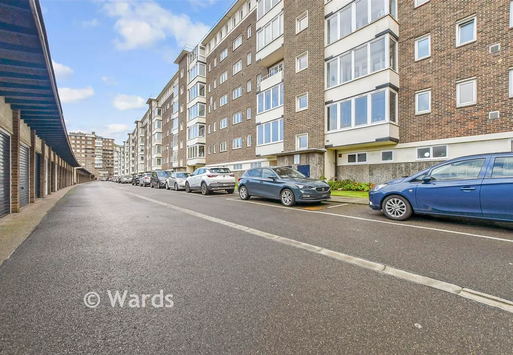 Driveway/Parking - The Gateway, Dover, Kent - Wards of Kent