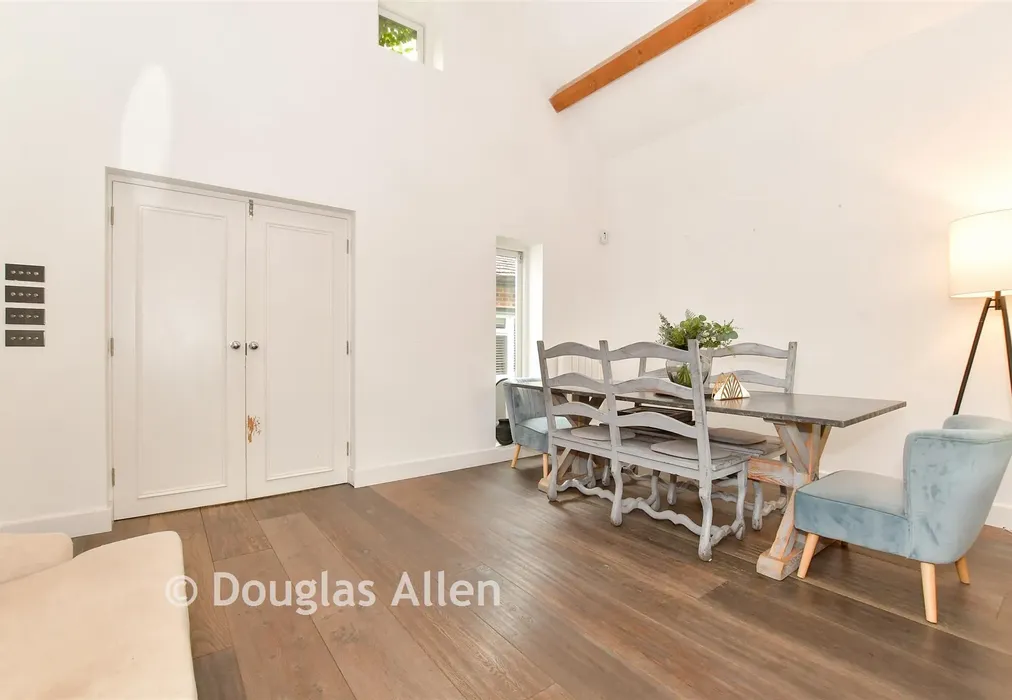 Dining Area - Buttercross Lane, Epping, Essex - Wards of Kent