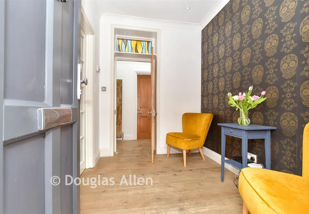 Entrance Hall - Buttercross Lane, Epping, Essex - Wards of Kent