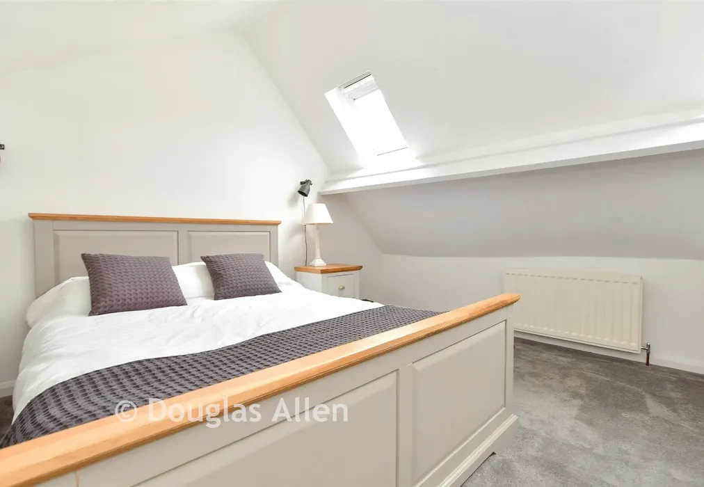 Bedroom 4 - Buttercross Lane, Epping, Essex - Wards of Kent