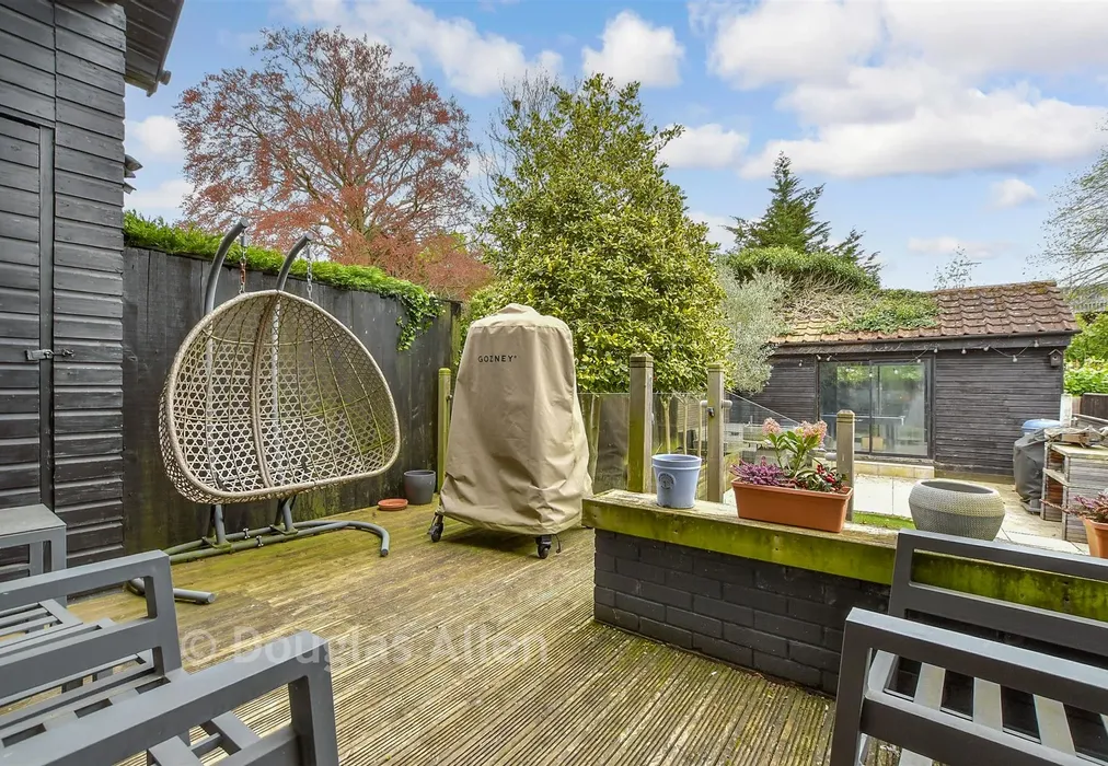 Patio / Decking - Buttercross Lane, Epping, Essex - Wards of Kent