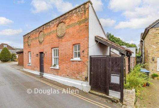Buttercross Lane, Epping, Essex - Wards of Kent