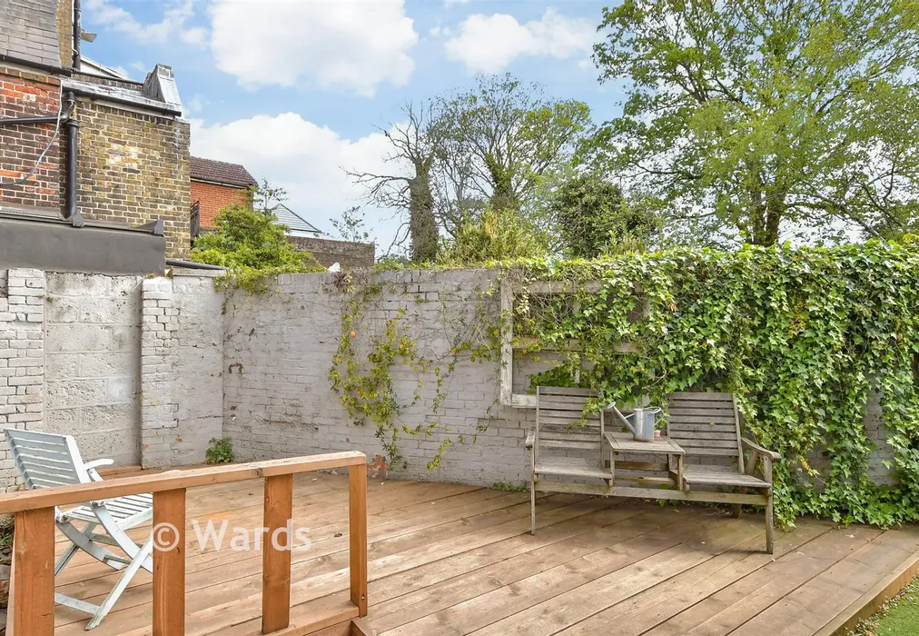 Rear Garden - Frindsbury Road, Frindsbury, Rochester, Kent - Wards of Kent