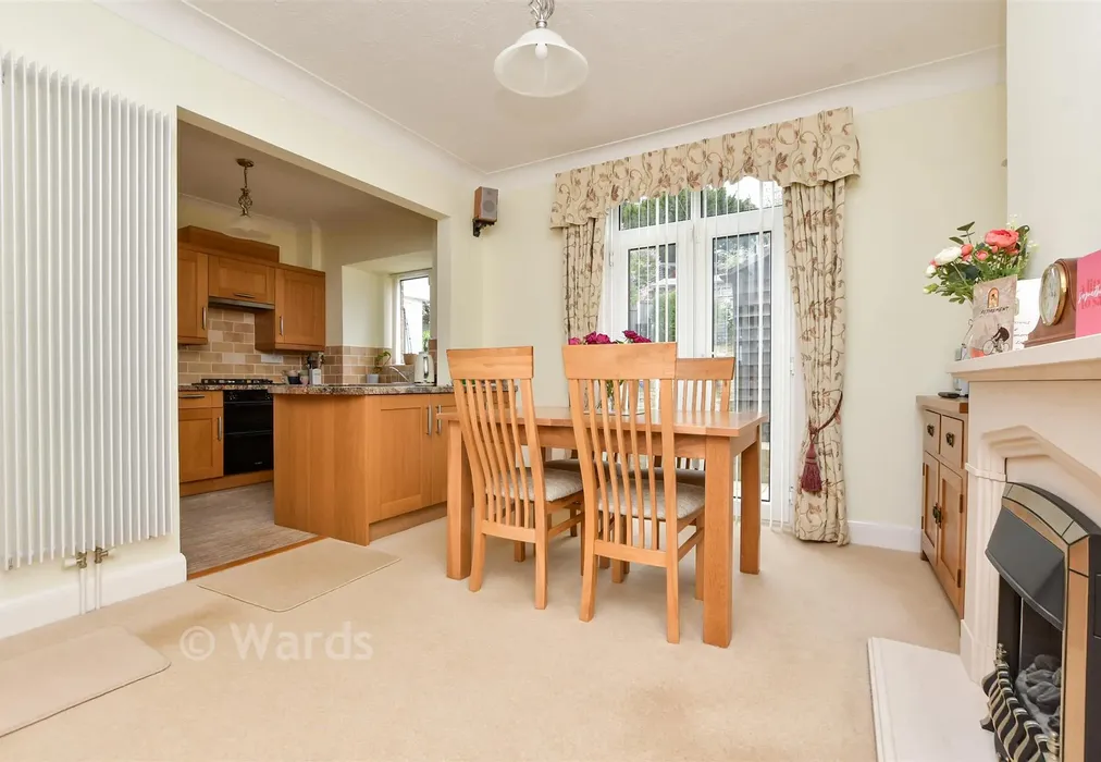 Dining Area - Bradstow Way, Broadstairs, Kent - Wards of Kent