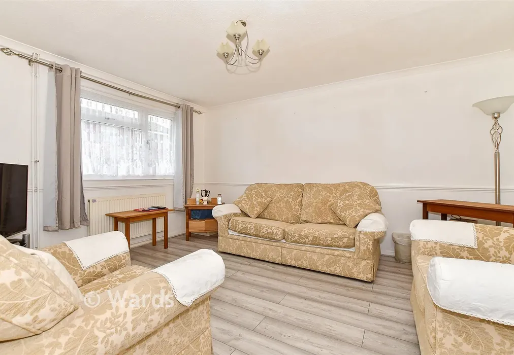 Lounge - Fuggles Close, Paddock Wood, Tonbridge, Kent - Wards of Kent
