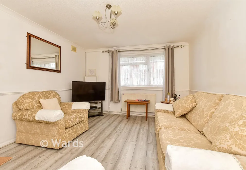 Lounge - Fuggles Close, Paddock Wood, Tonbridge, Kent - Wards of Kent