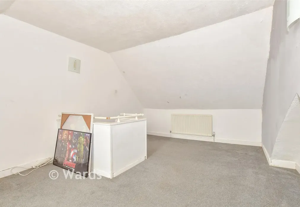 Bedroom 1 - London Road, Dover, Kent - Wards of Kent