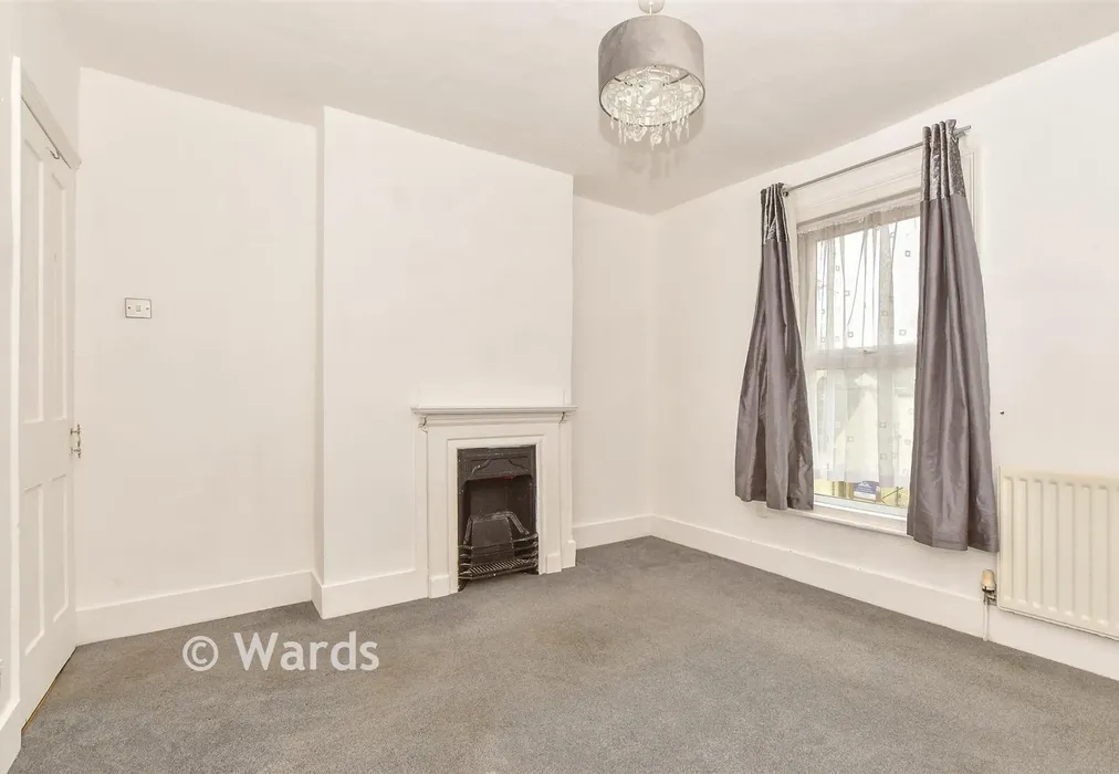 Bedroom 2 - London Road, Dover, Kent - Wards of Kent