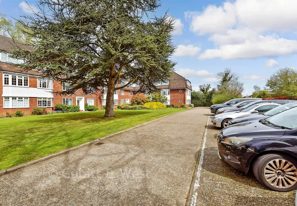Driveway/Parking - Grange Road, Sutton, Surrey - Wards of Kent