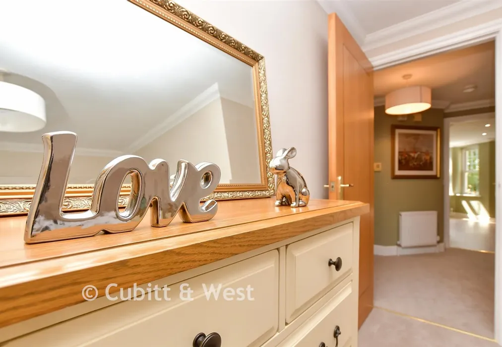 Internal Lifestyle Photograph - Park Rise, Leatherhead, Surrey - Wards of Kent