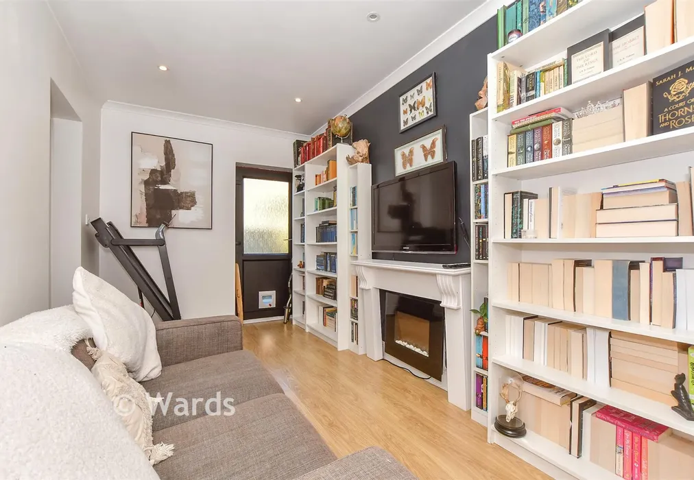 Study - Leonard Road, Greatstone, Kent - Wards of Kent