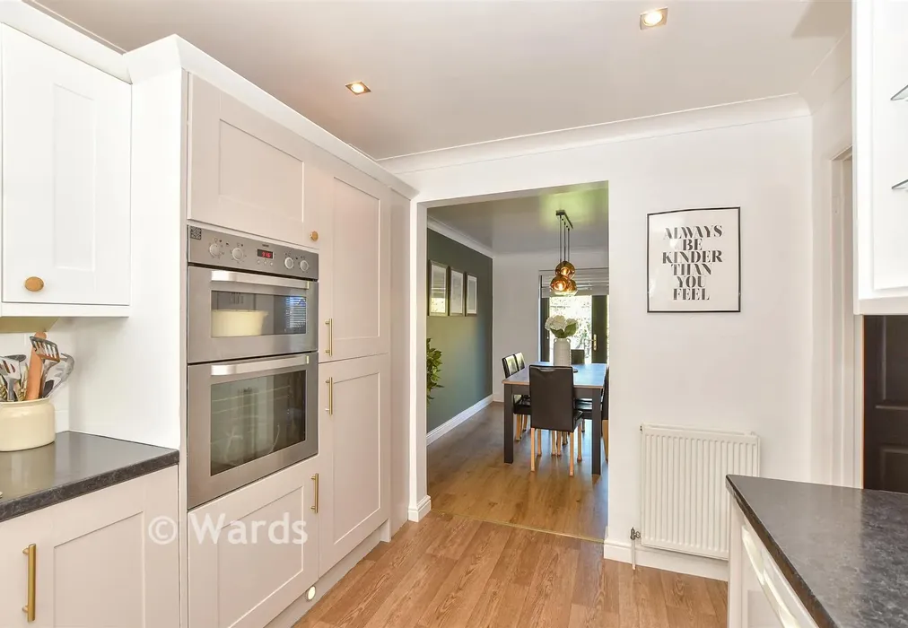Kitchen - Leonard Road, Greatstone, Kent - Wards of Kent