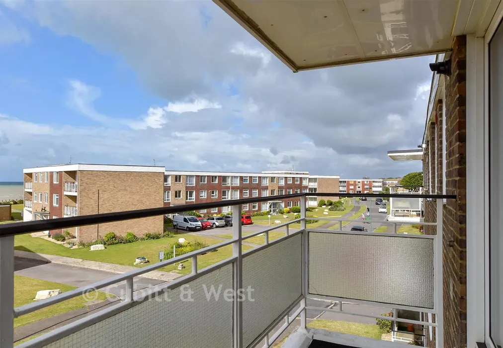 Balcony - Overstrand Avenue, Rustington, West Sussex - Wards of Kent