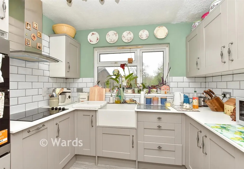 Kitchen - Green Porch Close, Sittingbourne, Kent - Wards of Kent