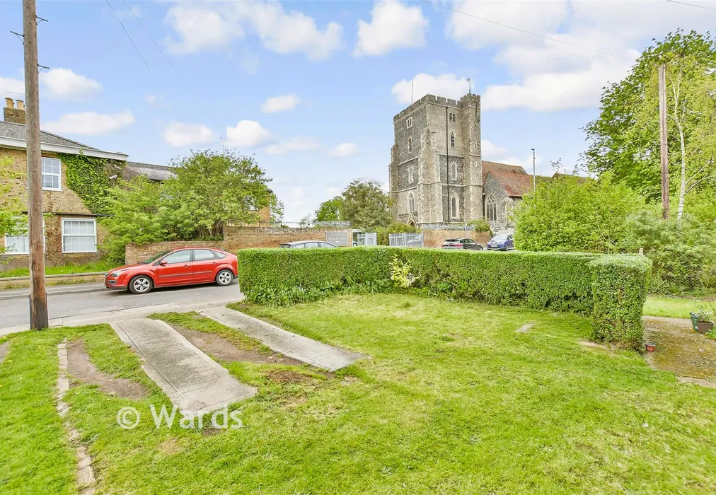 Driveway/Parking - Green Porch Close, Sittingbourne, Kent - Wards of Kent