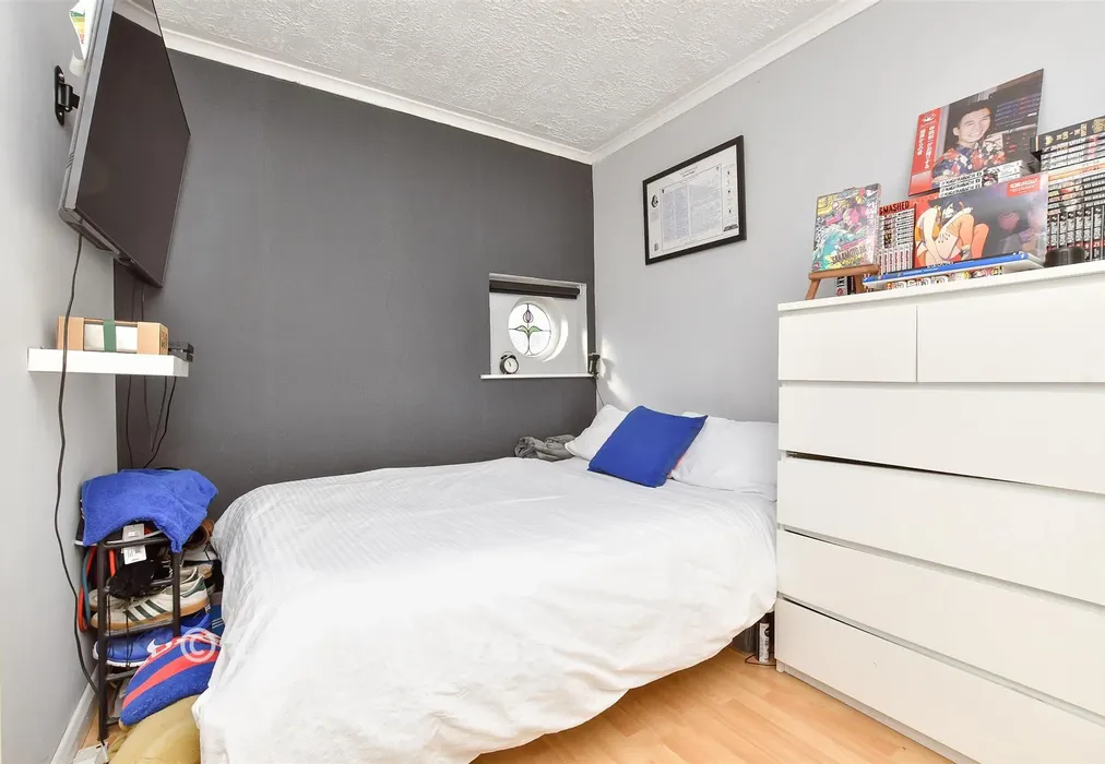 Bedroom 3 - Stoneleigh Park Avenue, Shirley, Croydon, Surrey - Wards of Kent