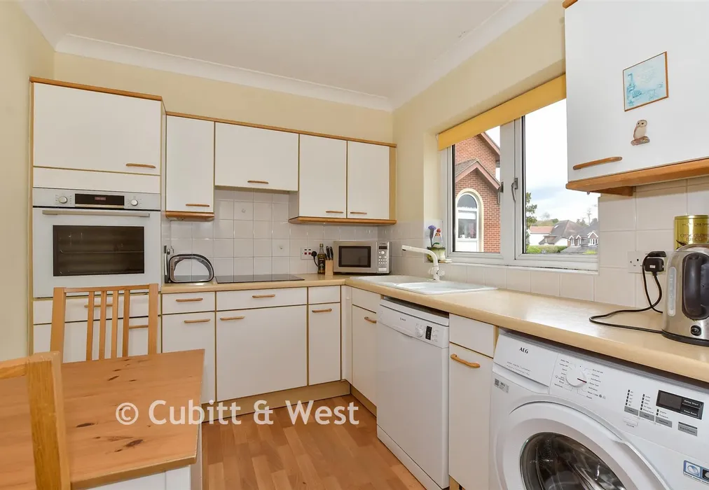 Kitchen - Alma Road, Reigate, Surrey - Wards of Kent