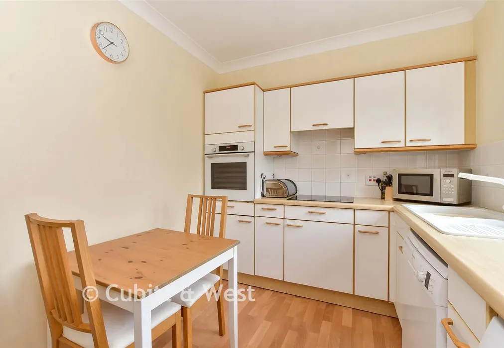 Kitchen - Alma Road, Reigate, Surrey - Wards of Kent
