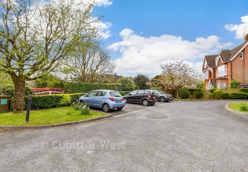 Driveway/Parking - Alma Road, Reigate, Surrey - Wards of Kent