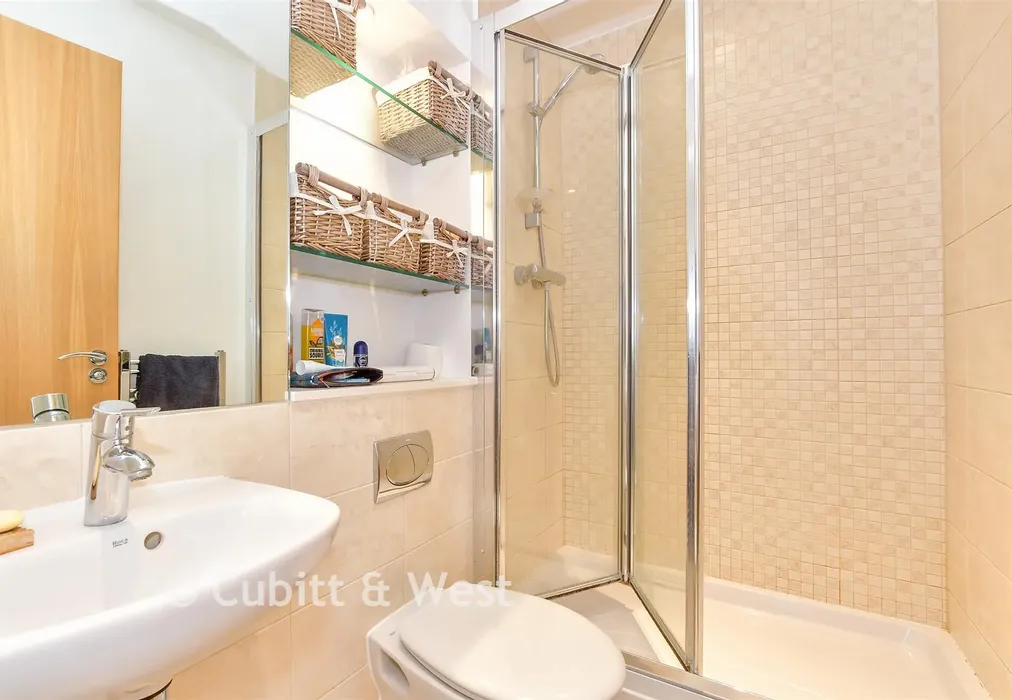 En-Suite Shower Room - Cross Street, Portsmouth, Hampshire - Wards of Kent