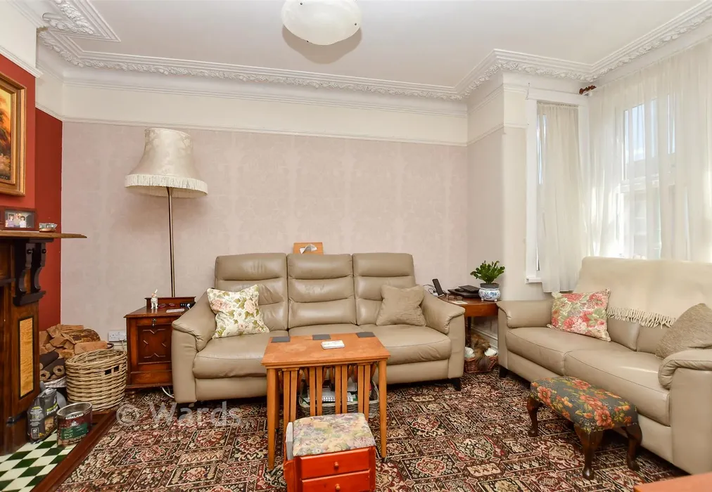 Lounge - St. George's Road, Gillingham, Kent - Wards of Kent