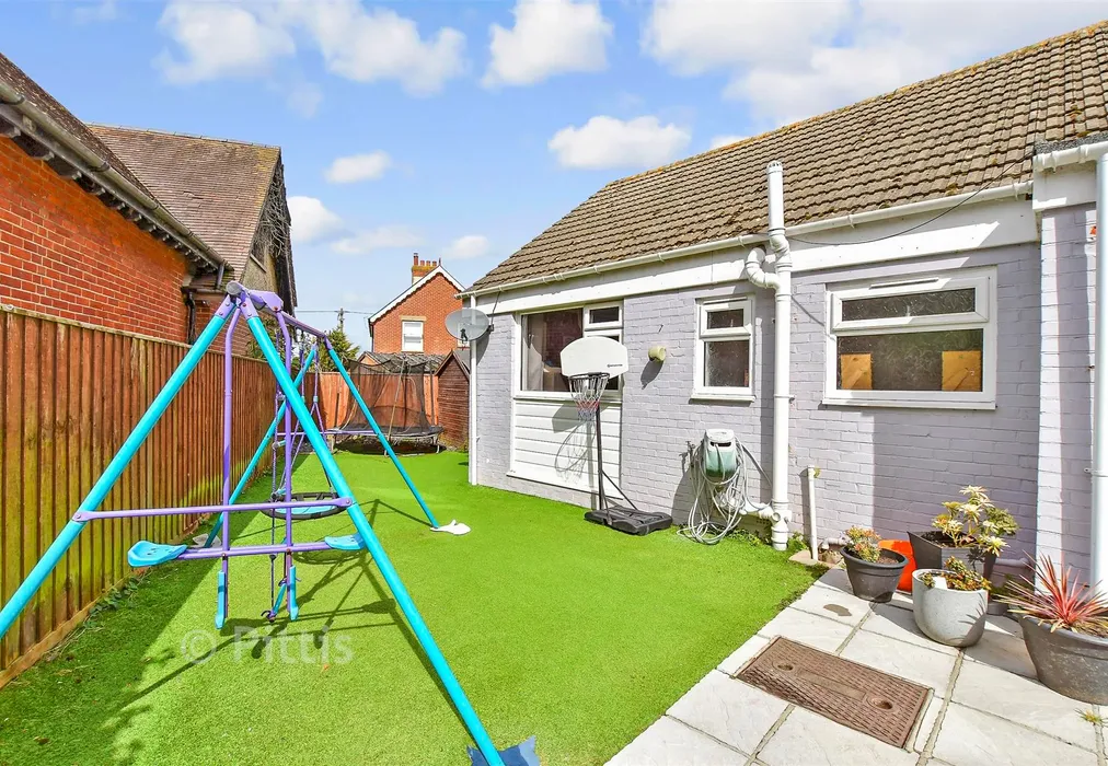 Rear Garden - Martine Close, Freshwater, Isle of Wight - Wards of Kent