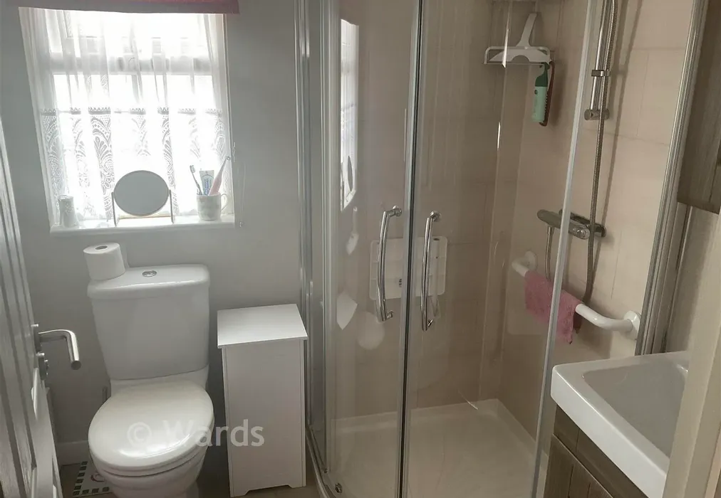 Shower Room - Magnolia Walk, Herne Bay, Kent - Wards of Kent