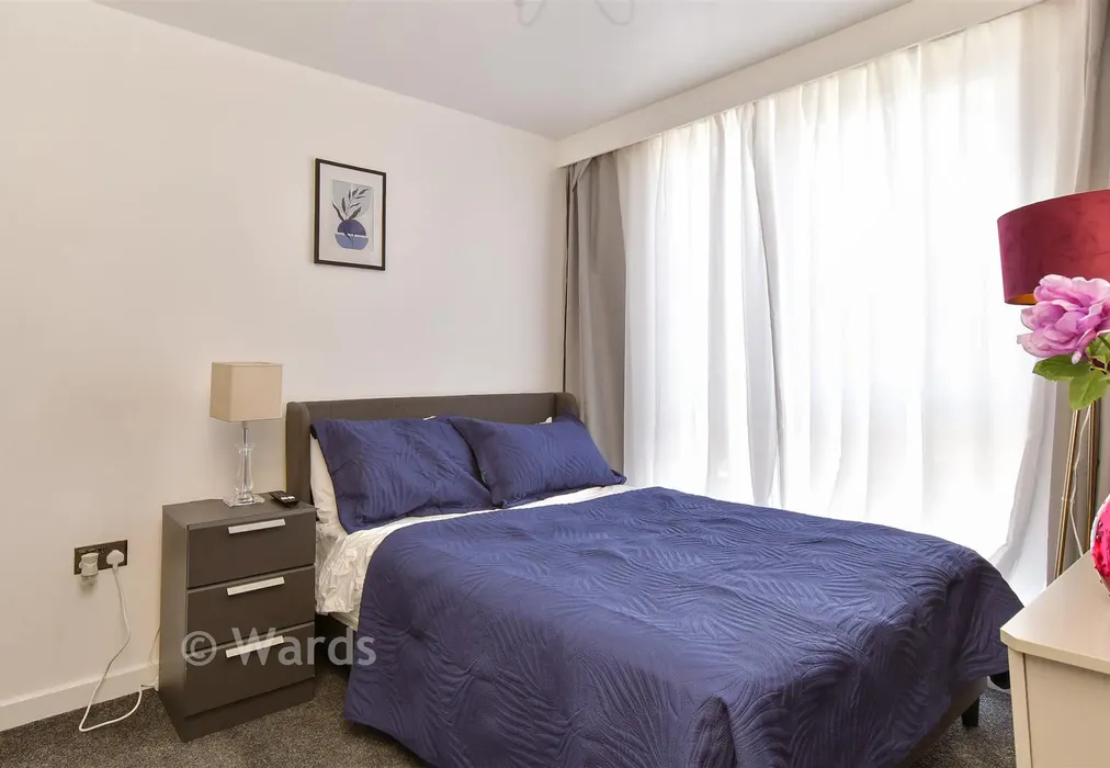 Bedroom 1 - Rainbow Gardens, Dartford, Kent - Wards of Kent