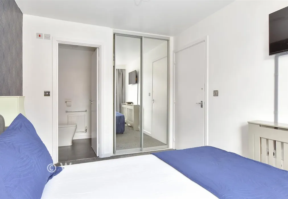 Bedroom 1 - Rainbow Gardens, Dartford, Kent - Wards of Kent