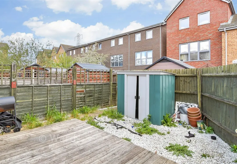 Rear Garden - Rainbow Gardens, Dartford, Kent - Wards of Kent