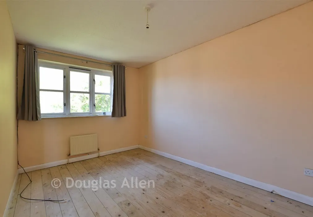 Bedroom 1 - Bryn Farm Close, Basildon, Essex - Wards of Kent