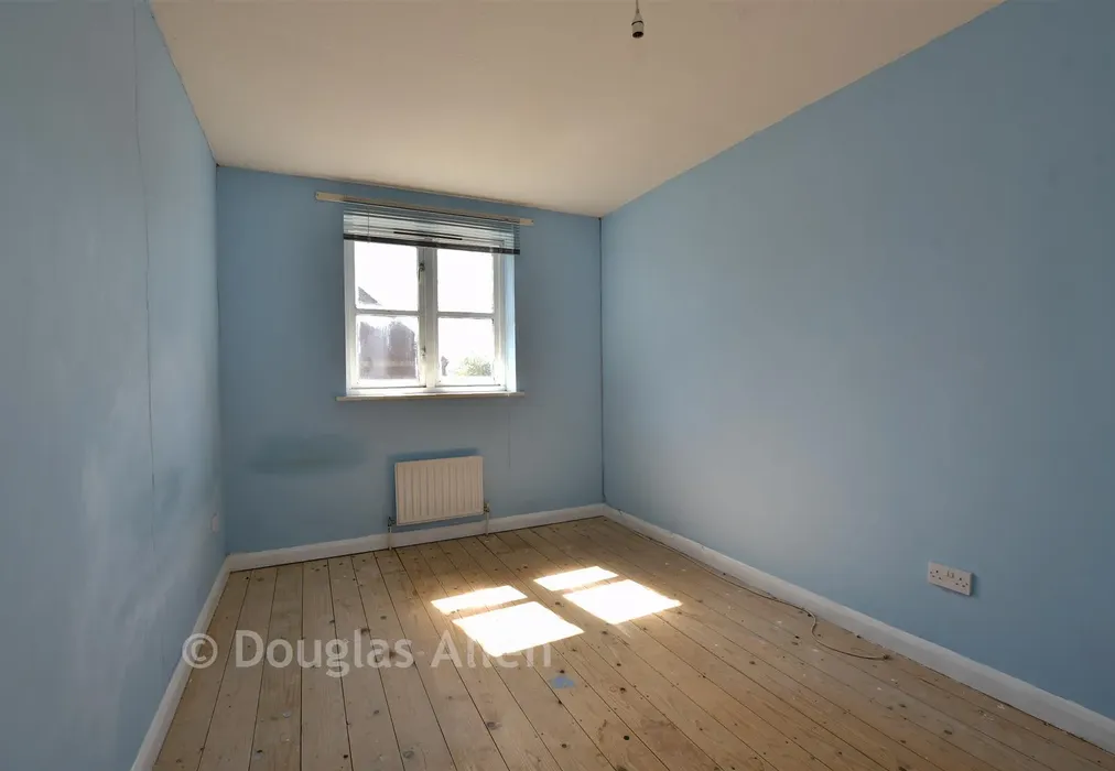 Bedroom 2 - Bryn Farm Close, Basildon, Essex - Wards of Kent