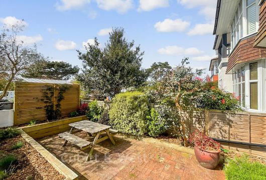 Grand Avenue, Worthing, West Sussex - Wards of Kent