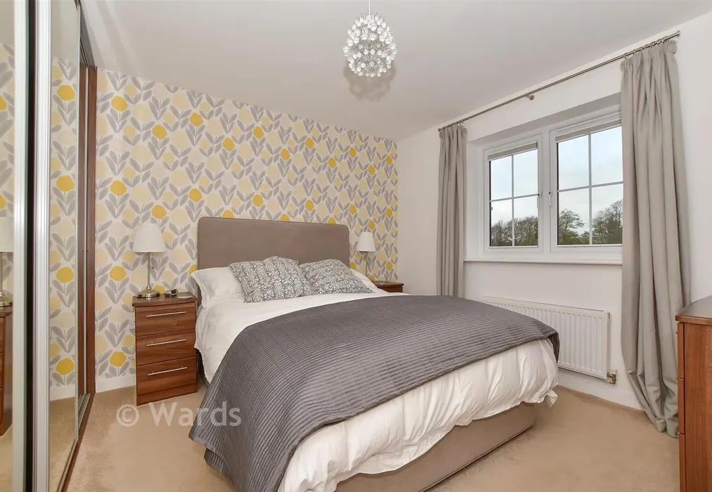 Bedroom 1 - Hop Pocket Way, Headcorn, Kent - Wards of Kent