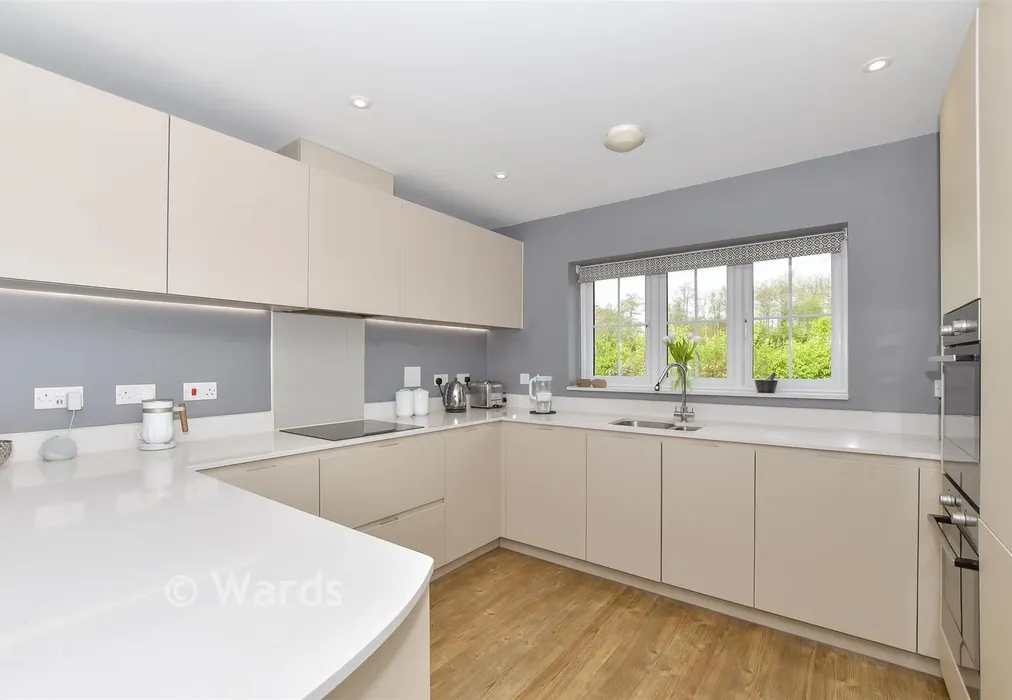 Kitchen - Hop Pocket Way, Headcorn, Kent - Wards of Kent