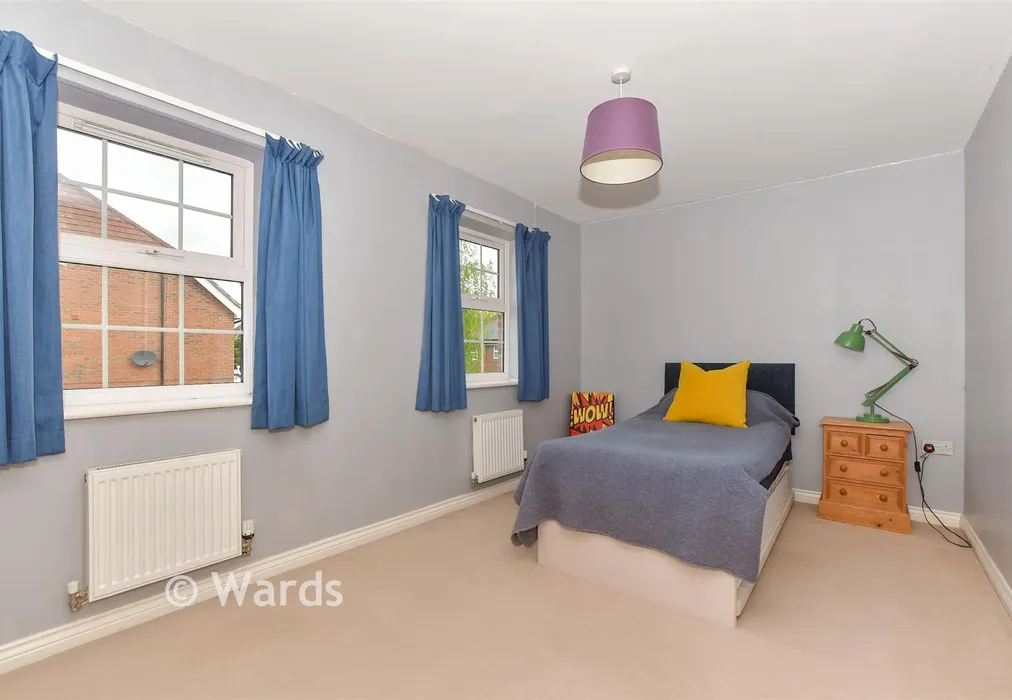 Bedroom 2 - Locks Yard, Headcorn, Ashford, Kent - Wards of Kent