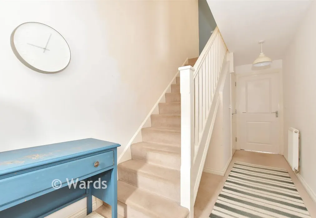 Entrance Hall - Locks Yard, Headcorn, Ashford, Kent - Wards of Kent