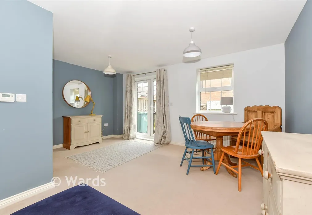 Lounge/Diner - Locks Yard, Headcorn, Ashford, Kent - Wards of Kent