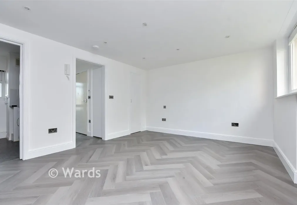 Lounge / Bedroom - Queen Street, Herne Bay, Kent - Wards of Kent