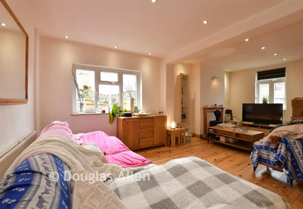 Family/ Dining Area - Thorntons Farm Avenue, Romford, Essex - Wards of Kent