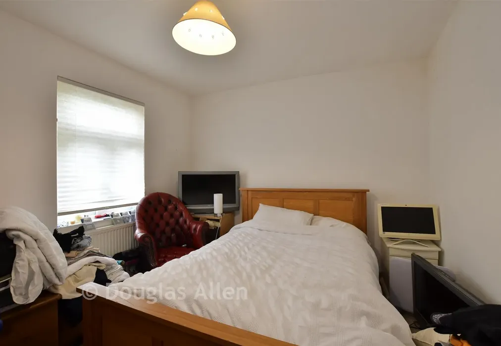 Bedroom 2 - Thorntons Farm Avenue, Romford, Essex - Wards of Kent