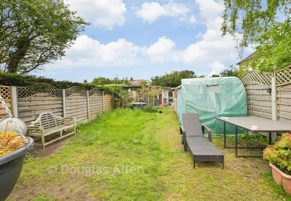 Rear Garden - Thorntons Farm Avenue, Romford, Essex - Wards of Kent