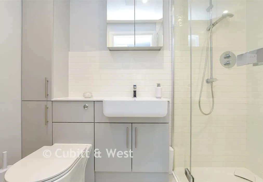 En-Suite Shower Room - Lambert Road, Banstead, Surrey - Wards of Kent