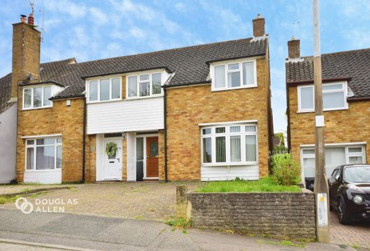 Salesbury Drive Billericay CM11 - Wards of Kent